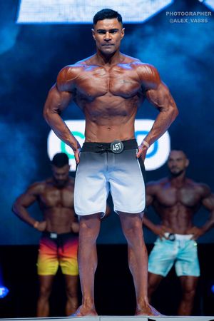MEN'S PHYSIQUE +179